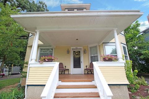 408 Mountain St, Elgin, IL 60123 photo 2