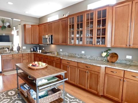 3840 Valhalla Dr, Elgin, IL 60124 photo 7