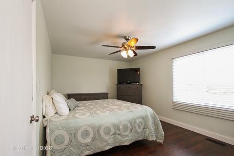5012 W Glenbrook Trl, Mchenry, IL 60050 photo 10