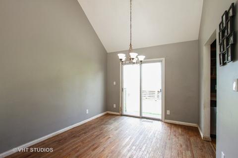 5012 W Glenbrook Trl, Mchenry, IL 60050 photo 7