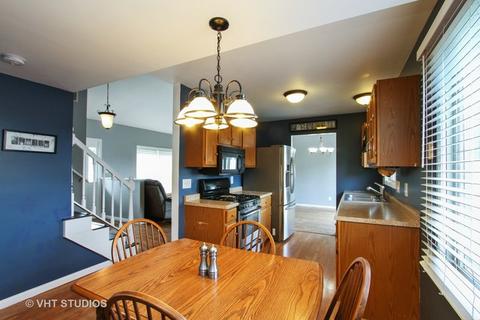 5012 W Glenbrook Trl, Mchenry, IL 60050 photo 4