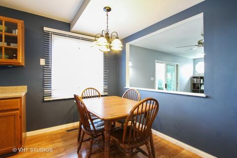 5012 W Glenbrook Trl, Mchenry, IL 60050 photo 5