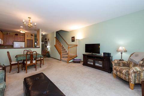 2949 Falling Waters Dr, Lindenhurst, IL 60046 photo 11