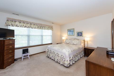 2949 Falling Waters Dr, Lindenhurst, IL 60046 photo 15