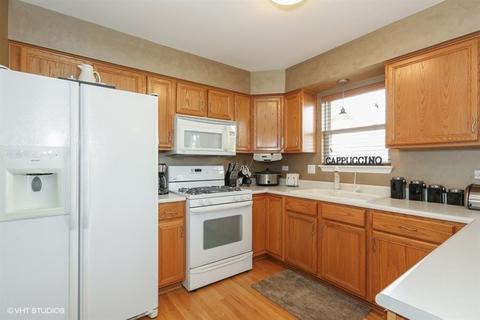 1914 Ridge Moor Dr, Plainfield, IL 60586 photo 4