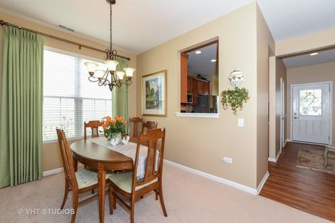 847 Butterfly Field Dr, Elgin, IL 60124 photo 7