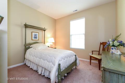 847 Butterfly Field Dr, Elgin, IL 60124 photo 12