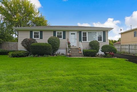 319 Village Rd, Willowbrook, IL 60527 photo 1