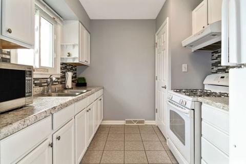 319 Village Rd, Willowbrook, IL 60527 photo 10