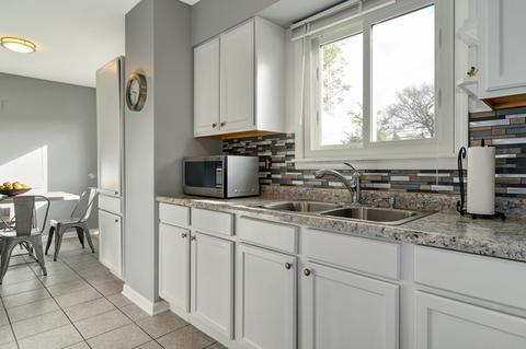 319 Village Rd, Willowbrook, IL 60527 photo 8