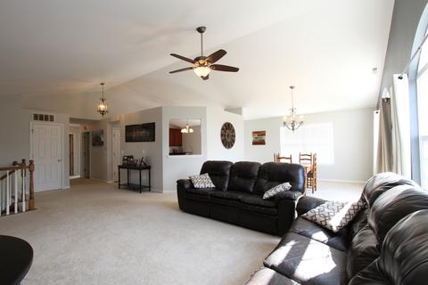 5209 Glenbrook Trl, Mchenry, IL 60050 photo 4