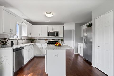 910 Eagle Point Dr, Matteson, IL 60443 photo 9
