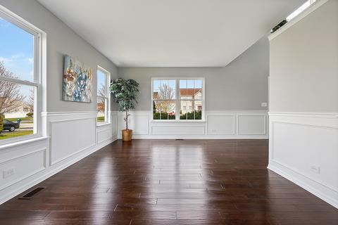 910 Eagle Point Dr, Matteson, IL 60443 photo 8