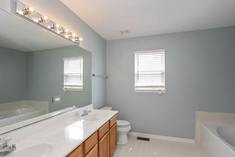 218 Edgewood Dr, Minooka, IL 60447 photo 13