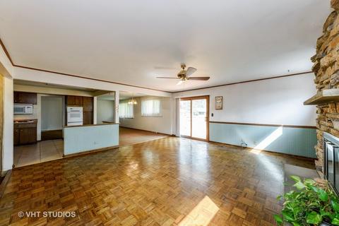 310 Ambleside Rd, Des Plaines, IL 60016 photo 4