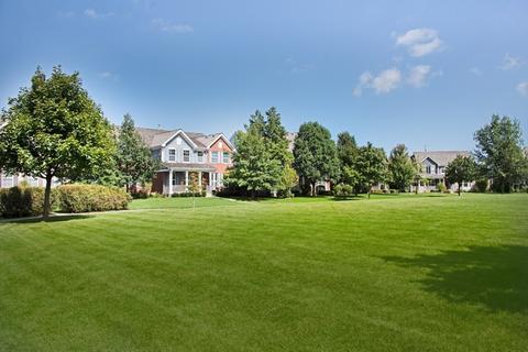 1719 Constitution Dr, Glenview, IL 60026 photo 3