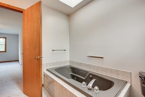 55 Deeke Ct, Roselle, IL 60172 photo 13