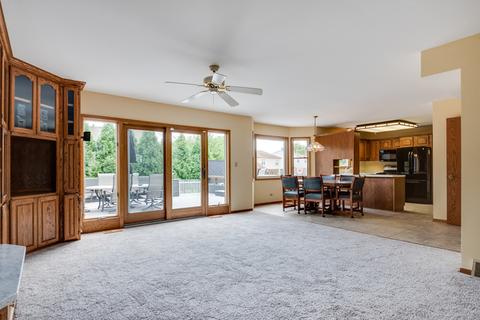 55 Deeke Ct, Roselle, IL 60172 photo 5