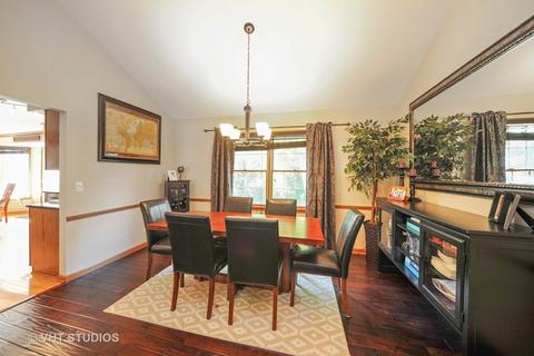 1015 Helen Dr, Algonquin, IL 60102 photo 8