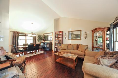 1015 Helen Dr, Algonquin, IL 60102 photo 4