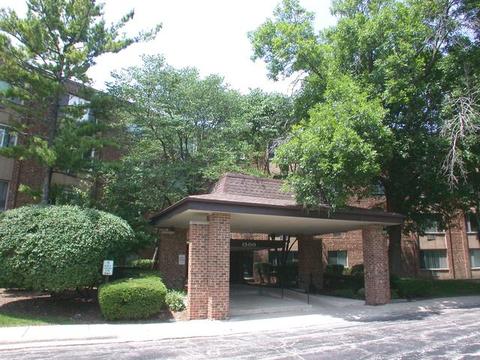 1500 Robin Cir #307, Hoffman Estates, IL 60169 photo 1