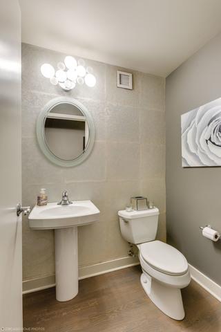 250 E Pearson St #2901, Chicago, IL 60611 photo 15