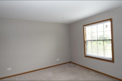 4488 Opal Dr, Hoffman Estates, IL 60192 photo 9