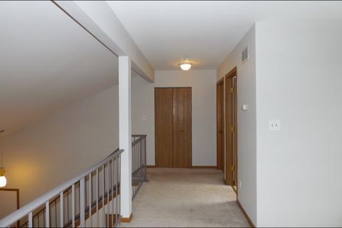 4488 Opal Dr, Hoffman Estates, IL 60192 photo 10