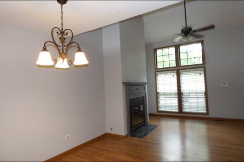 4488 Opal Dr, Hoffman Estates, IL 60192 photo 8