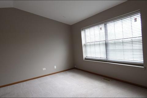 4488 Opal Dr, Hoffman Estates, IL 60192 photo 13