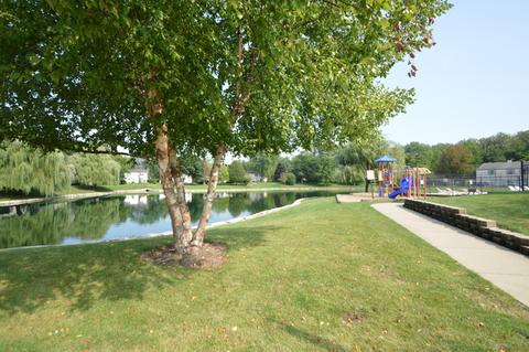 1679 Williamsburg Ct #E, Wheaton, IL 60189 photo 23