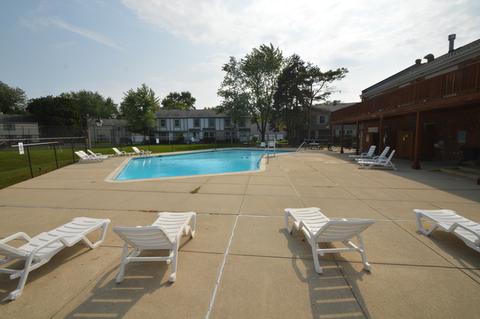 1679 Williamsburg Ct #E, Wheaton, IL 60189 photo 28