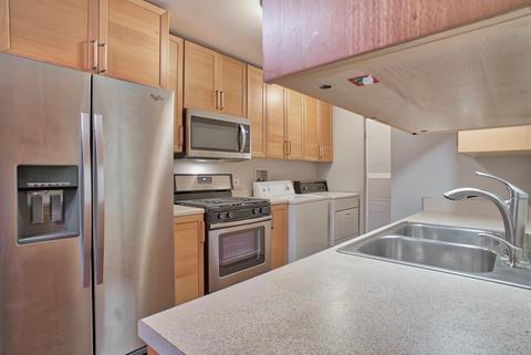 1679 Williamsburg Ct #E, Wheaton, IL 60189 photo 18