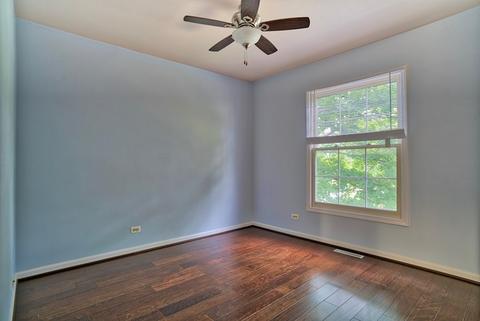 1679 Williamsburg Ct #E, Wheaton, IL 60189 photo 8