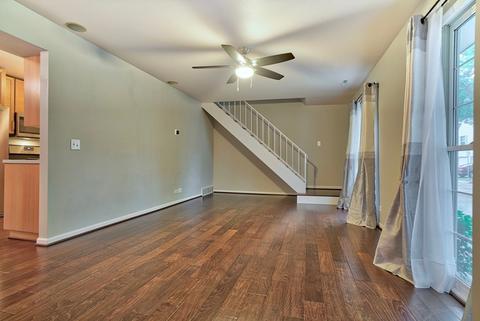1679 Williamsburg Ct #E, Wheaton, IL 60189 photo 5
