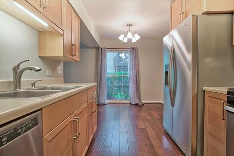 1679 Williamsburg Ct #E, Wheaton, IL 60189 photo 16