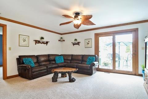 2700 Saint James St, Rolling Meadows, IL 60008 photo 5