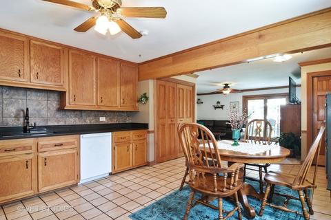 2700 Saint James St, Rolling Meadows, IL 60008 photo 4