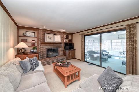 1765 Maple Ln, Wheaton, IL 60187 photo 4