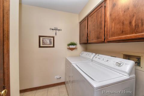 1765 Maple Ln, Wheaton, IL 60187 photo 6