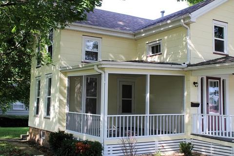 120 Maple Ave, Morrison, IL 61270 photo 2