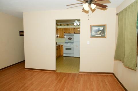 924 Houston Ave, Elgin, IL 60120 photo 9