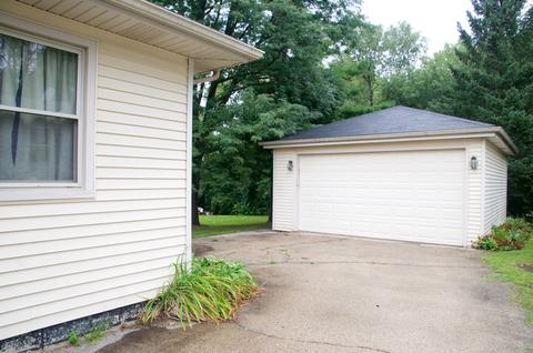 924 Houston Ave, Elgin, IL 60120 photo 4