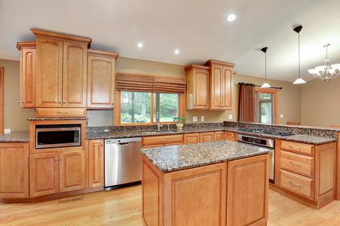 1112 Forest Dr, Elgin, IL 60123 photo 8