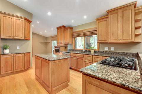 1112 Forest Dr, Elgin, IL 60123 photo 7
