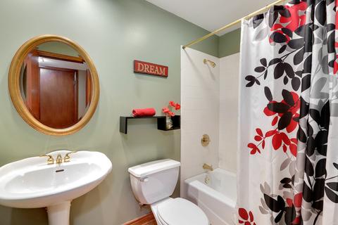1112 Forest Dr, Elgin, IL 60123 photo 11