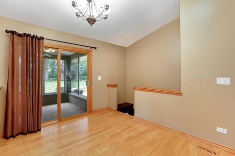 1112 Forest Dr, Elgin, IL 60123 photo 6