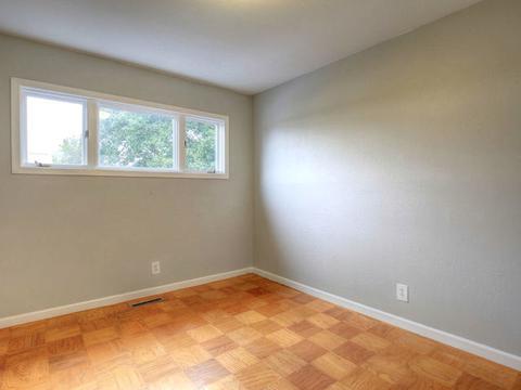 702 E Perimeter Rd, Rantoul, IL 61866 photo 14