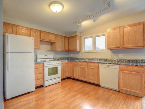 702 E Perimeter Rd, Rantoul, IL 61866 photo 2