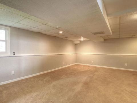 702 E Perimeter Rd, Rantoul, IL 61866 photo 9